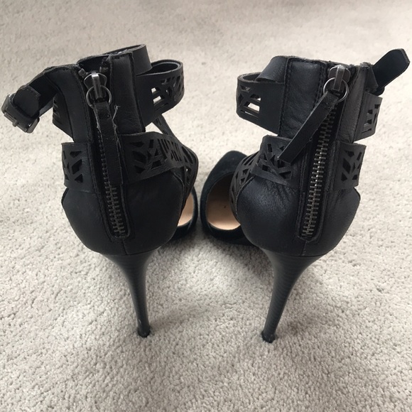 Joe’s Black Heels - Picture 3 of 4